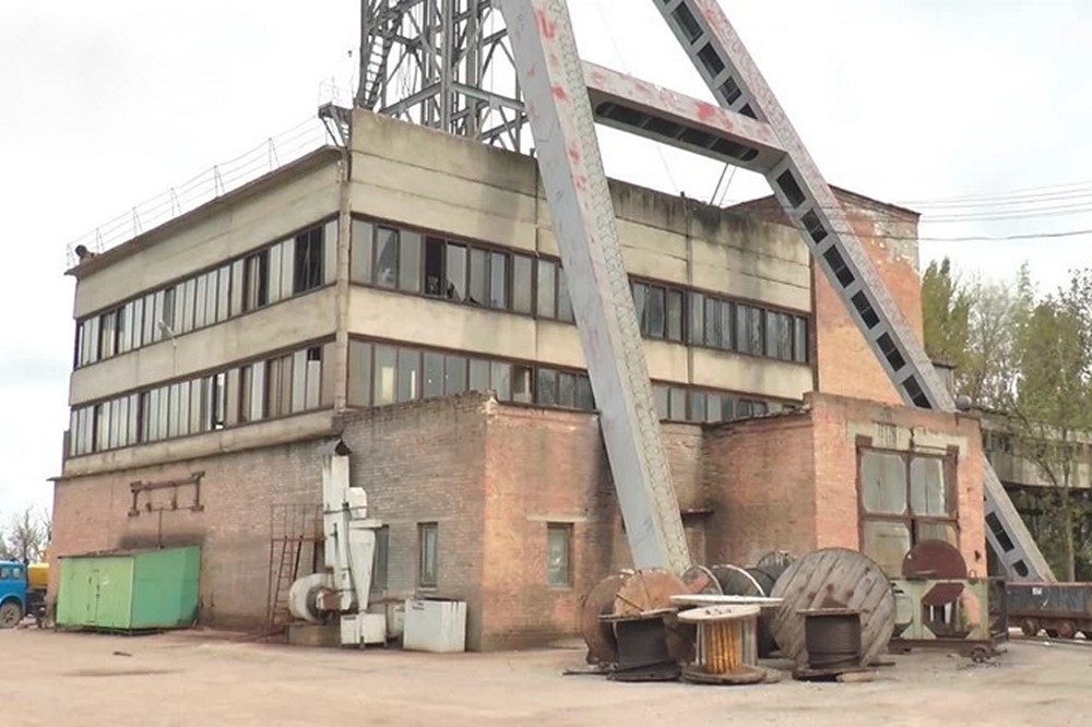 На шахті в Кіровоградській області виявили тіло одного з гірників, який зник після надзвичайної події тиждень тому 1 На шахті в Кіровоградській області виявили тіло одного з гірників, який зник після надзвичайної події тиждень тому