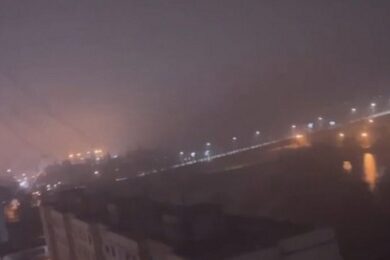 У російському Воронежі пролунали вибухи: в районі ТЕЦ зафіксовано пожежу