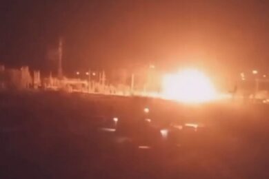 Удар по підстанції і в районі НПЗ – де вибухало на росії сьогодні