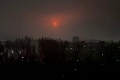 Неспокійна ніч на росії 28 листопада: вибухи біля військового аеродрому в Таганрозі та пожежа на хімзаводі у Криму