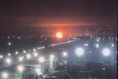 Дрони атакували один із найбільших НПЗ Росії, який забезпечує військові підрозділи (відео)