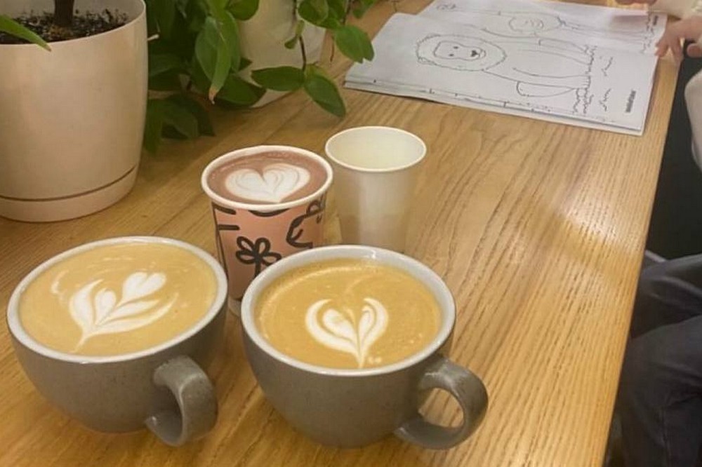 У кавярні Кривого Рогу діти 4 У кавярні Кривого Рогу діти 4