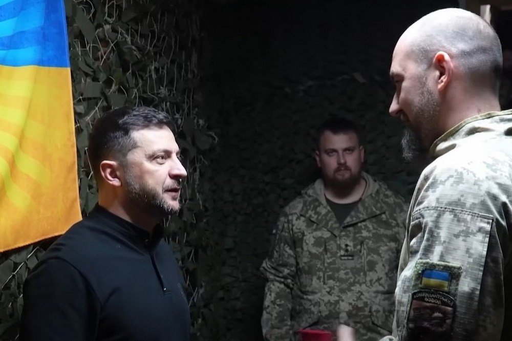 Зеленський сьогодні на Запоріжжі на фронті (відео) 1 Зеленський сьогодні на Запоріжжі на фронті (відео)