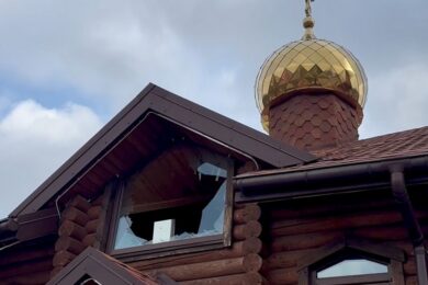 Ворог масовано вдарив по центру Нікополя: є загиблі, понівечено храм, в області багато поранених (фото, відео)