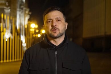 «Найближчими днями і тижнями уважно реагуйте на тривоги» – Зеленський звернувся до українців (відео)