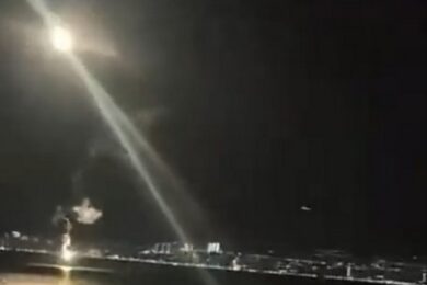 Відвантаження нафти зупинено: українські морські дрони повністю вивели з ладу причальний пристрій у Новоросійську (відео)