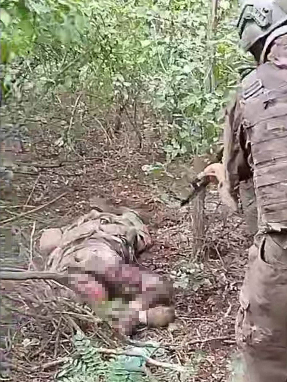 Побили прикладом автомата та розстріляли: окупанти вбили українського військового на Донеччині 