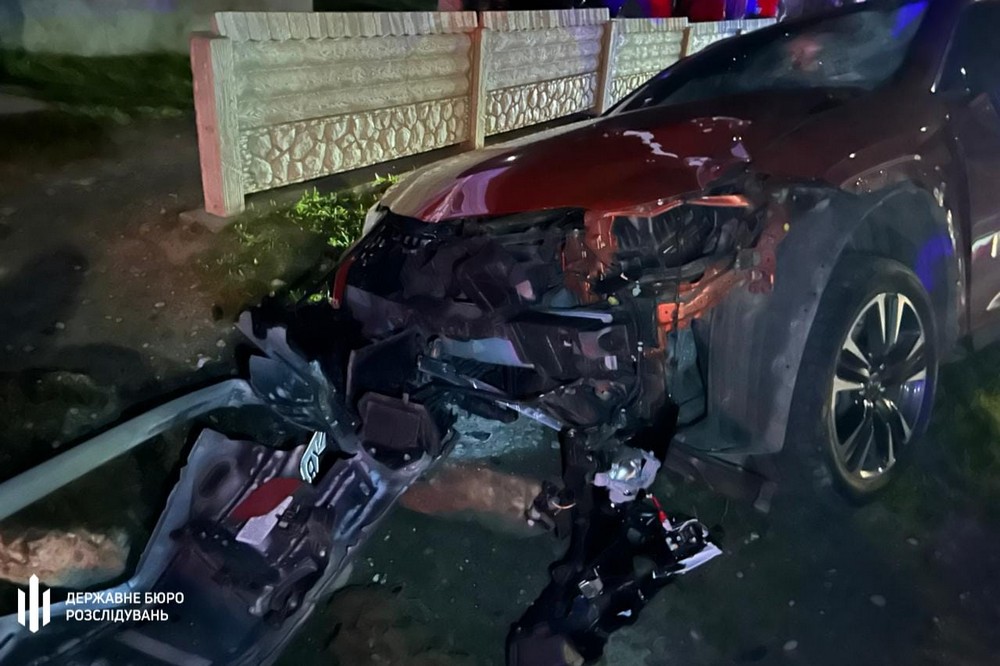 Суддя на Lexus збила двох людей на «зері»: смертельна ДТП на Прикарпатті – подробиці і фото Суддя на Lexus збила двох людей на «зері»: смертельна ДТП на Прикарпатті – подробиці і фото
