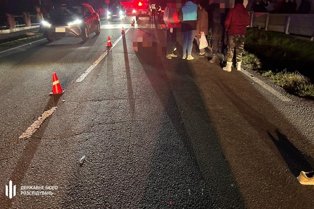 Суддя на Lexus збила двох людей на «зері»: смертельна ДТП на Прикарпатті – подробиці і фото Суддя на Lexus збила двох людей на «зері»: смертельна ДТП на Прикарпатті – подробиці і фото