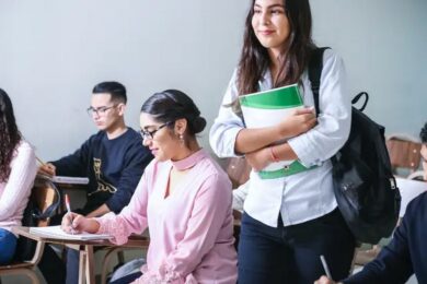 Скільки іноземних студентів в Україні, з яких вони країн і на кого вчаться