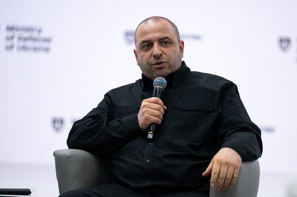 Щоб розблокувати процес обмінів полоненими – Умєров прилетів у Стамбул 1 Щоб розблокувати процес обмінів полоненими – Умєров прилетів у Стамбул