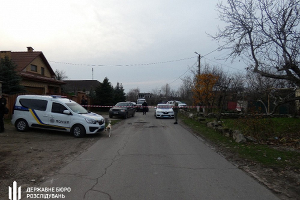 П’яний поліцейський розстріляв трьох військових на Запоріжжі і поранив їх - «правоохоронцю» повідомили про підозру П’яний поліцейський розстріляв трьох військових на Запоріжжі і поранив їх - «правоохоронцю» повідомили про підозру