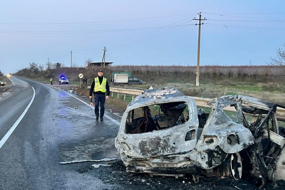 Авто вилетіло на зустрічну: сталася смертельна ДТП на трасі Одеса – Рені (фото) 1 Авто вилетіло на зустрічну: сталася смертельна ДТП на трасі Одеса – Рені (фото)