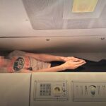 Ховалися в ніші для ковдр: