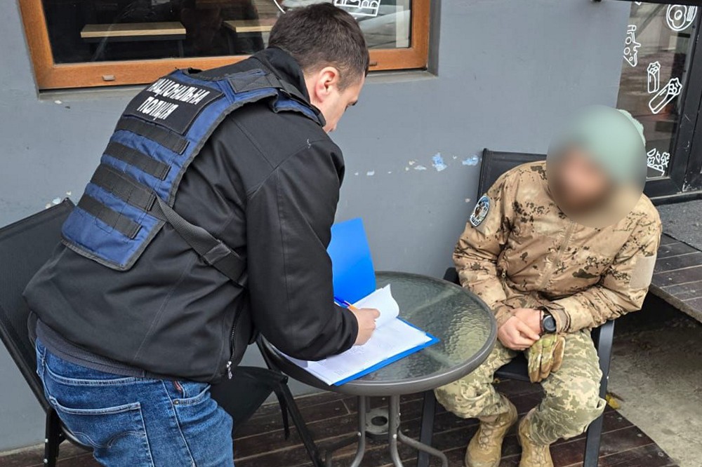 Син мера на Черкащині незаконно оформив інвалідність і соцвиплати та програв отримані кошти в казино 1 Син мера на Черкащині незаконно оформив інвалідність і соцвиплати та програв отримані кошти в казино