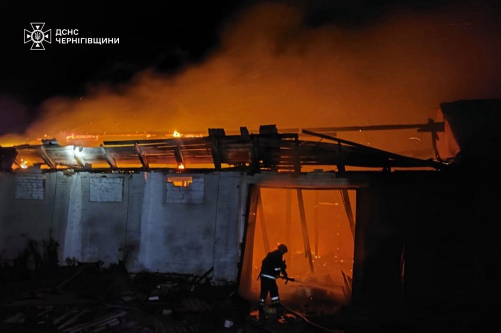 Є постраждалі, пошкоджено аптеки, кав’ярні, адмінспоруди – атака дронів на Чернігівщину Є постраждалі, пошкоджено аптеки, кав’ярні, адмінспоруди – атака дронів на Чернігівщину