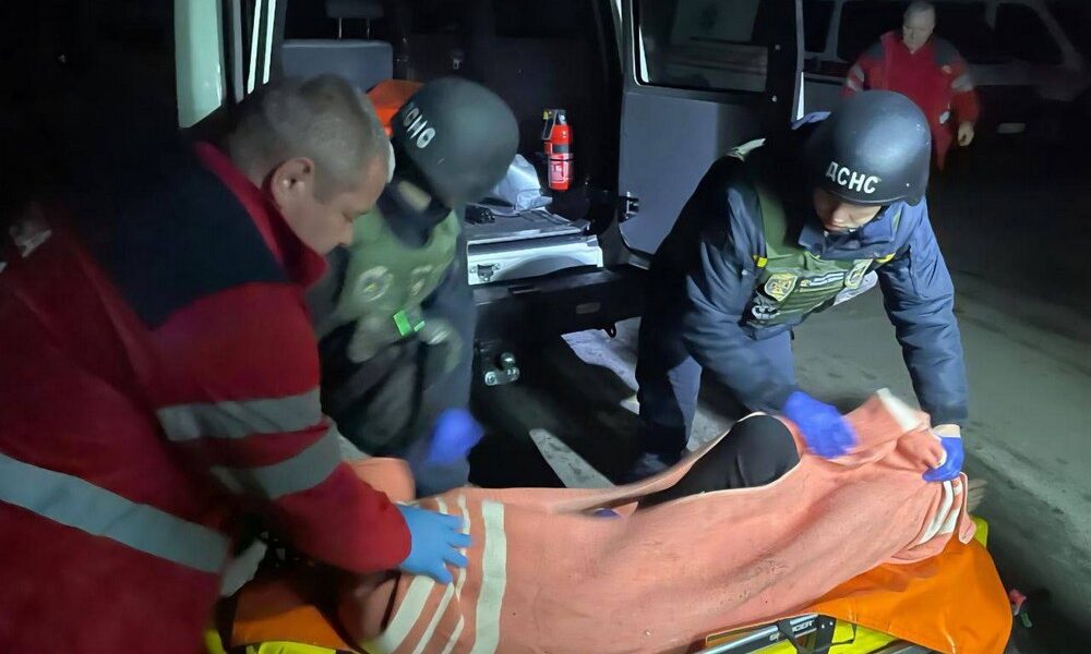 Загибла і 11 поранених, серед них діти і працівники "швидкої" - ворог знову масовано атакував Дніпропетровщину (фото)