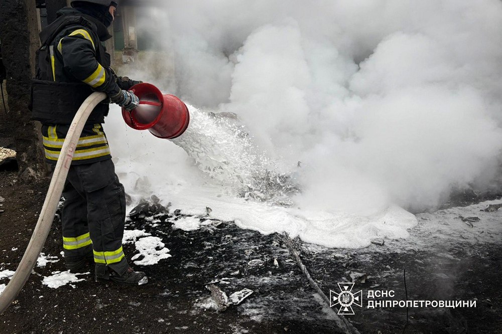 Удар по Дніпропетровщині 6 листопада – є постраждалі, виникли пожежі (фото) Удар по Дніпропетровщині 6 листопада – є постраждалі, виникли пожежі (фото)