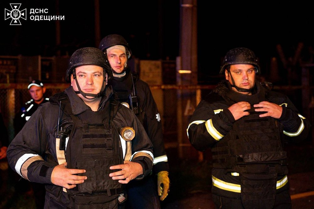 Нічна повітряна атака 9 листопада: удари по інфраструктурі, виникли пожежі – все, що відомо (фото) Нічна повітряна атака 9 листопада: удари по інфраструктурі, виникли пожежі – все, що відомо (фото)