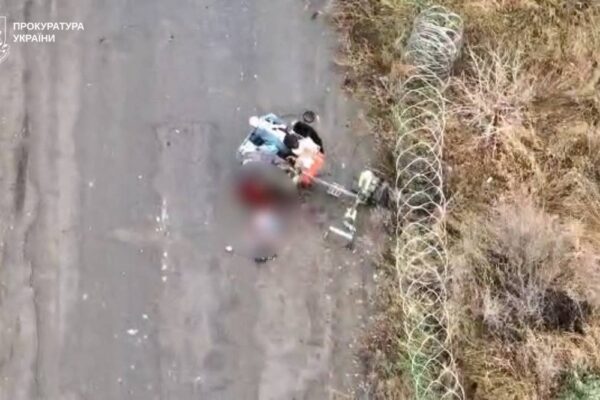 ОНОВЛЕНО: троє вбитих ворог вдарив по людям у Борівській громаді, які їхали по пенсію і гуманітарну допомогу