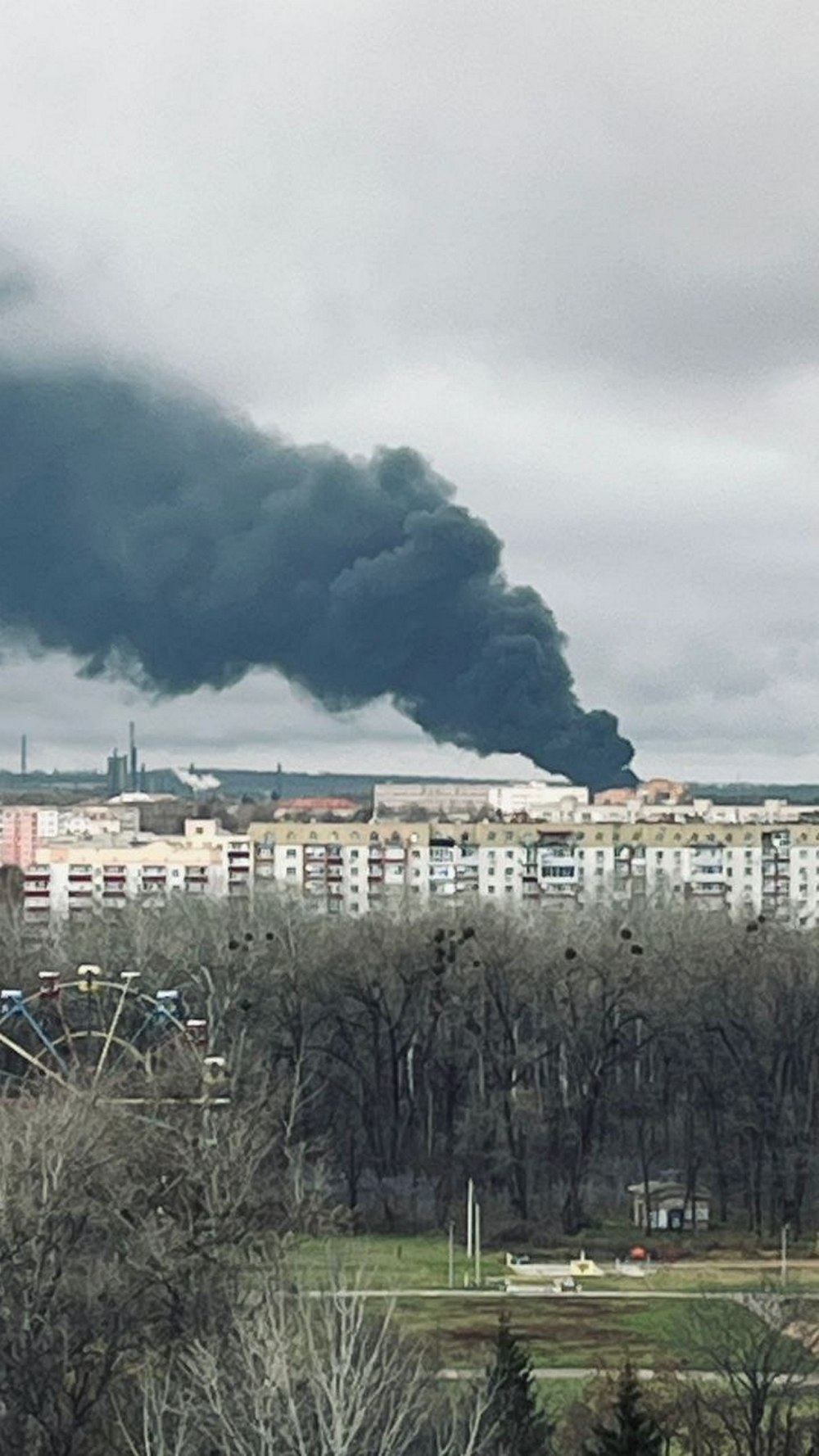 Після удару російського дрона Суми затягнуло димом – що відомо
