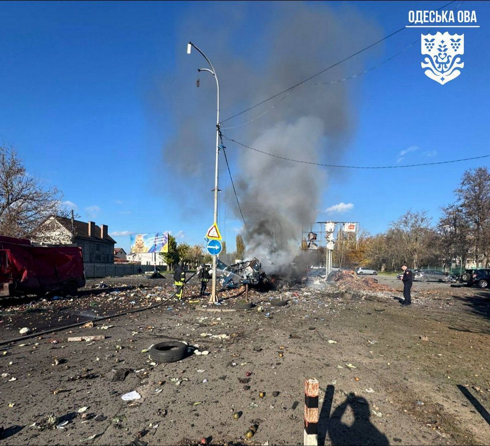 Ворожі дрони атакували ринок Чорноморську: є загиблі і багато поранених (відео)