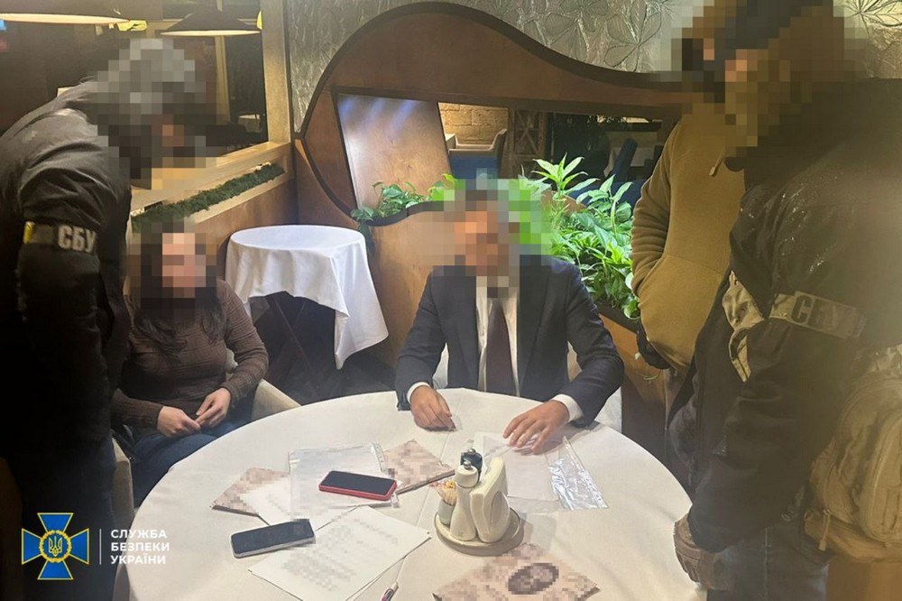 Затримано очільника партії, який торгував «прохідними позиціями у списку»: про кого йдеться Затримано очільника партії, який торгував «прохідними позиціями у списку»: про кого йдеться