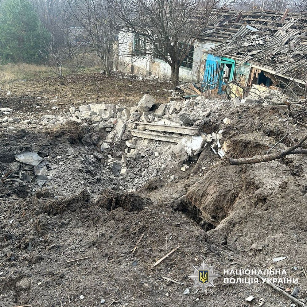 Одна людина загинула, п’ятеро поранені, пошкоджено об’єкт критичної інфраструктури – під вогнем перебували 6 населених пунктів Донеччини Одна людина загинула, п’ятеро поранені, пошкоджено об’єкт критичної інфраструктури – ворог обстріляв 6 населених пунктів Донеччини