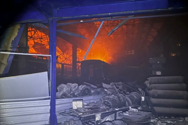 Удари по залізниці 18 листопада: затримки потягів через Дніпро і обмеження руху на Харківщині