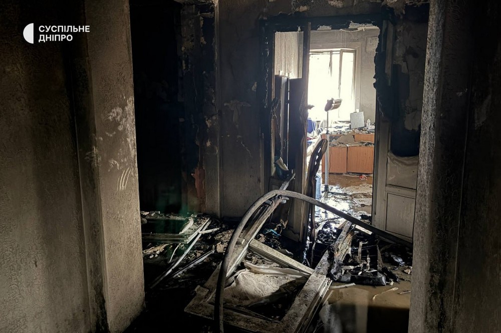 photo 2025 11 18 08 51 23 (2) У Дніпрі загорілася будівля «Суспільне» і «Українського Радіо», атаковано транспортну інфраструктуру, затримуються потяги (фото, відео)