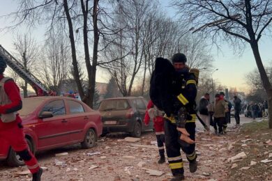 Багато загиблих і поранених, вміст хлору в повітрі підвищено в 6 разів: армія РФ вдарила по Тернополю (фото, відео)