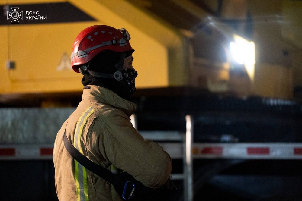 photo 2025 11 20 07 09 30 (2) Ракетний удар по Тернополю: люди від жаху стрибали з вікон, багато зниклих безвісти – що відомо станом на ранок 20 листопада (фото, відео)