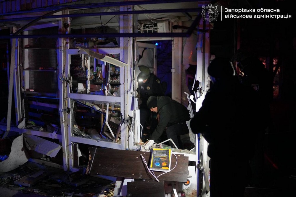 photo 2025 11 20 23 06 29 (2) Ворог вдарив по Запоріжжю: фото, відео