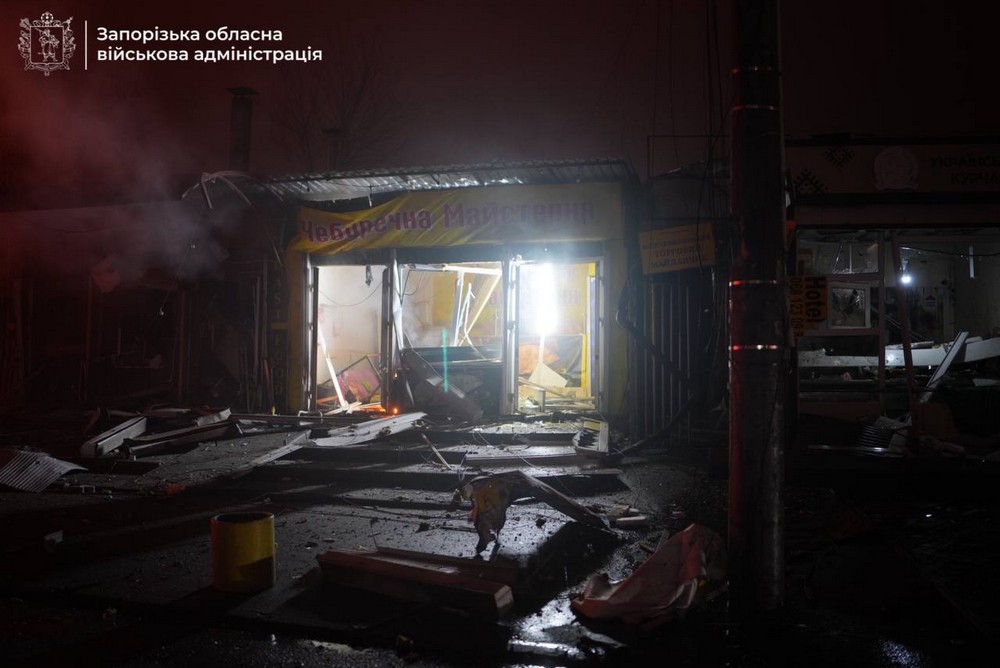 photo 2025 11 20 23 06 30 (3) Ворог вдарив по Запоріжжю: фото, відео