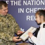 Підлітків з Дніпропетровщини і Черкащини, які відмовилися працювати на ворога, нагородили правоохоронці (фото)