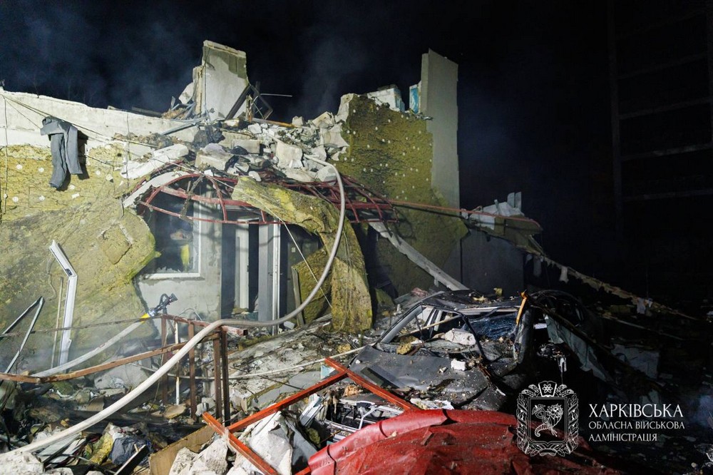 4 загиблих і багато постраждалих, серед них діти – ворог масовано вдарив по Харкову (фото)