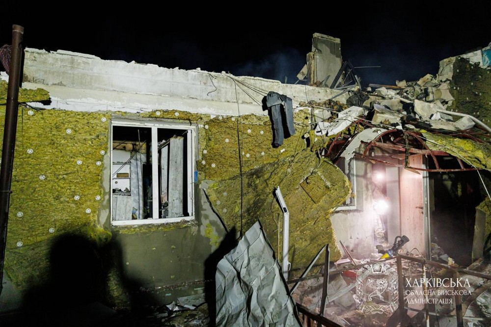 4 загиблих і багато постраждалих, серед них діти – ворог масовано вдарив по Харкову (фото)