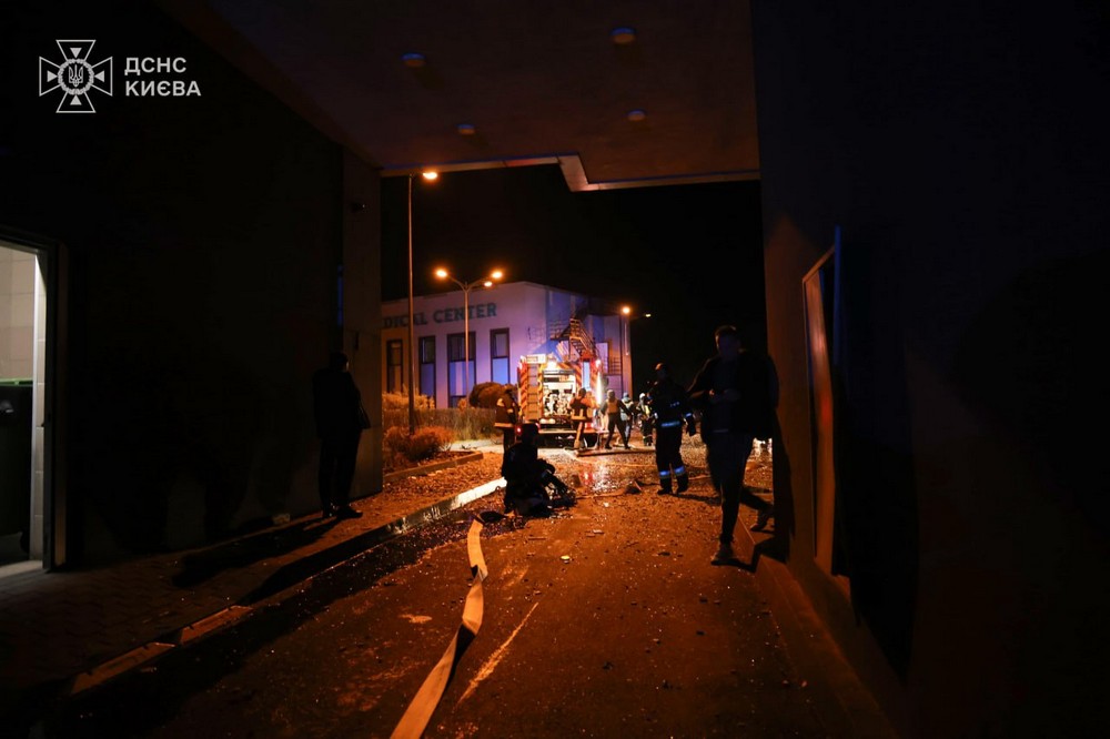 Фото наслідків ворожих атак на Київ і область