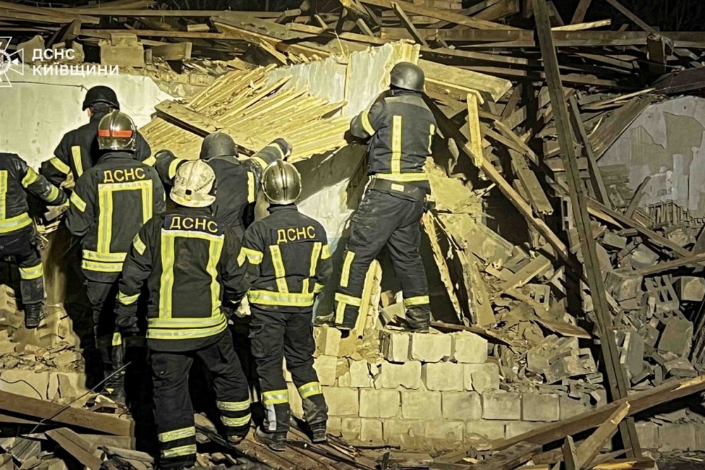 Фото наслідків ворожих атак на Київ і область