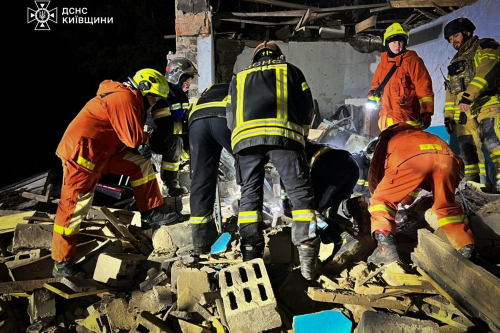 Фото наслідків ворожих атак на Київ і область