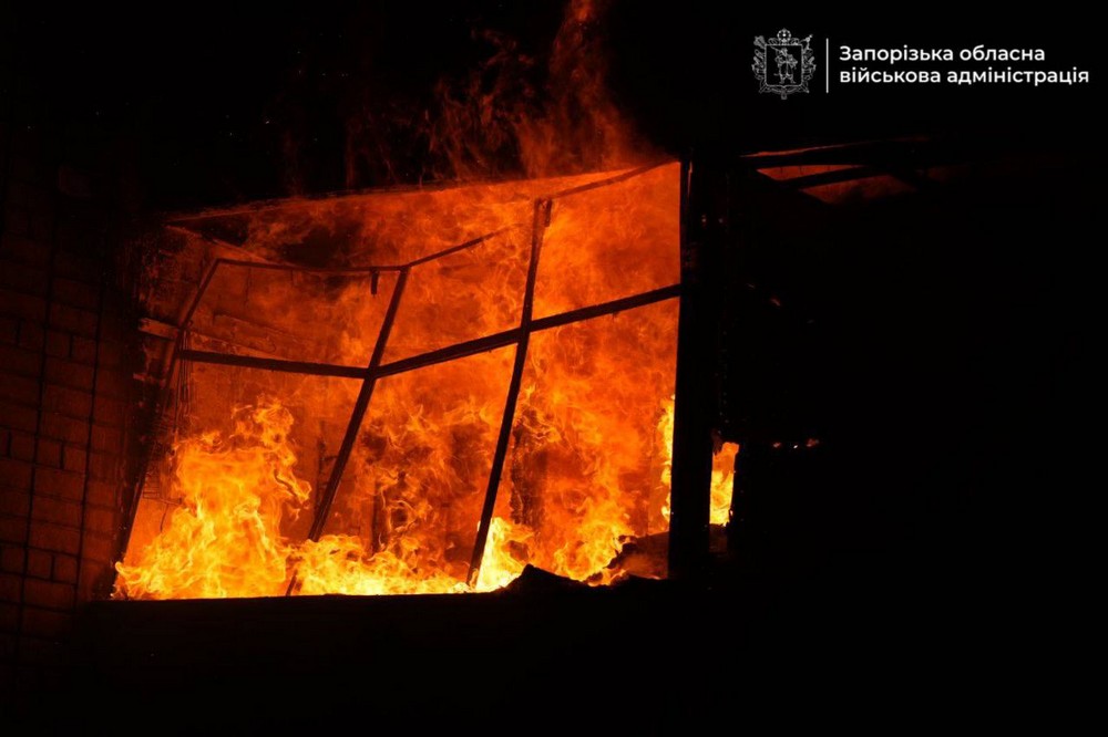 photo 2025 11 25 22 50 58 Близько 20 поранених, сльози і нові руйнування – ворог масовано атакував Запоріжжя (фото, відео)