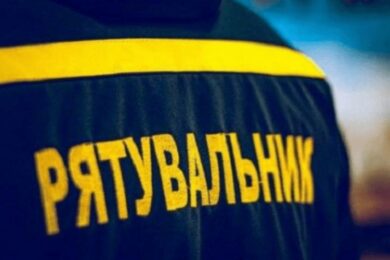Четверо рятувальників поранено внаслідок удару fpv-дрону по мікроавтобусу на Запоріжжі