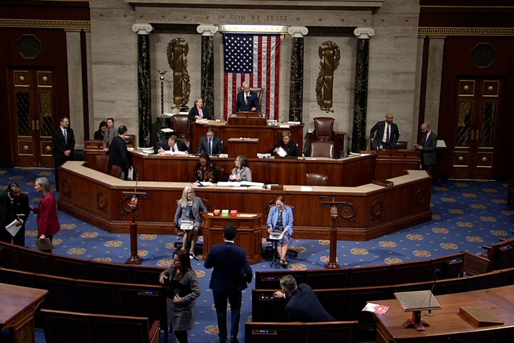 Шатдаун у США закінчився