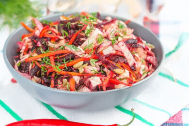 Рецепт дня: «Салат з буряка та пекінської капусти без майонезу»