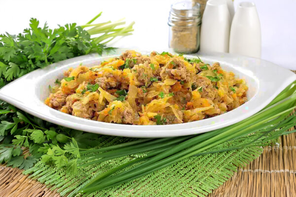 Рецепт дня: «Тушкована квашена капуста з квасолею та грибами»