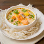 Рецепт дня: «Рибний суп з вершками і лососем»