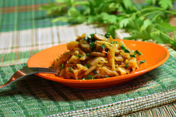 Рецепт дня «Смажена капуста з грибами»