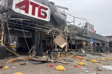 Серед постраждалих дитина, двоє рятувальників і поліцейський, пошкоджено АТБ – ворог вдарив по Запоріжжю