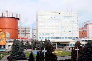 Внаслідок нічної масованої атаки українські АЕС знизили потужність генерації