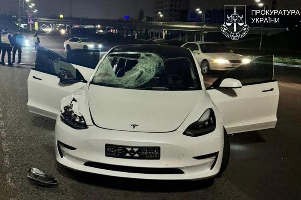 Громадянин рф, якому нещодавно заборонили керувати авто, на смерть збив 13-річну дівчинку у Києві Громадянин рф, якому нещодавно заборонили керувати авто, на смерть збив 13-річну дівчинку у Києві